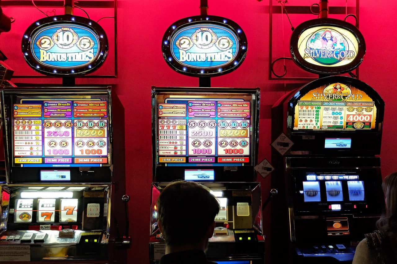 Studio live dealer abutogel dengan dealer profesional dan kamera HD untuk pengalaman gaming yang imersif